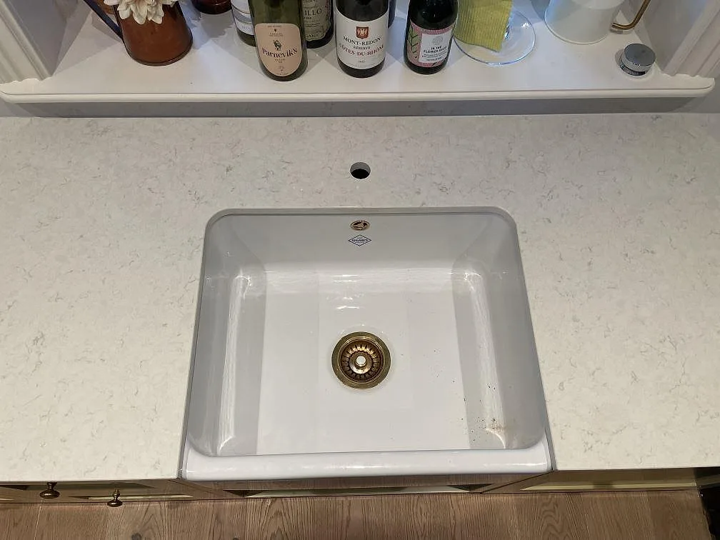 Køkkenbordplade i Silestone Snowy Ibiza, Enköping – billede 3