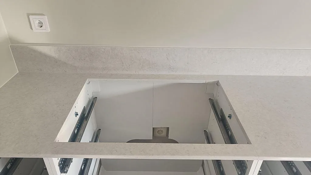 Køkkenbordplade i Silestone Snowy Ibiza, Falkenberg – billede 5