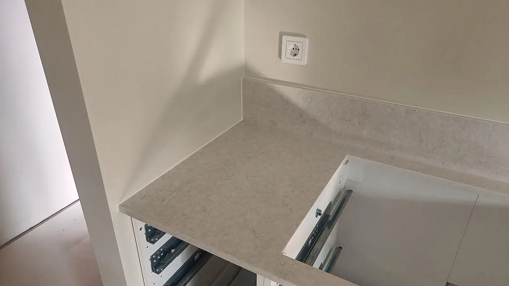 Køkkenbordplade i Silestone Snowy Ibiza, Falkenberg – billede 6
