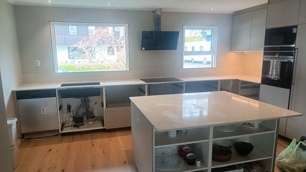 Køkkenbordplade i Silestone Snowy Ibiza, Fjärås