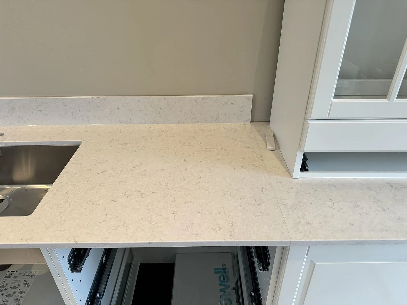 Køkkenbordplade i Silestone Snowy Ibiza, Frillesås – billede 6