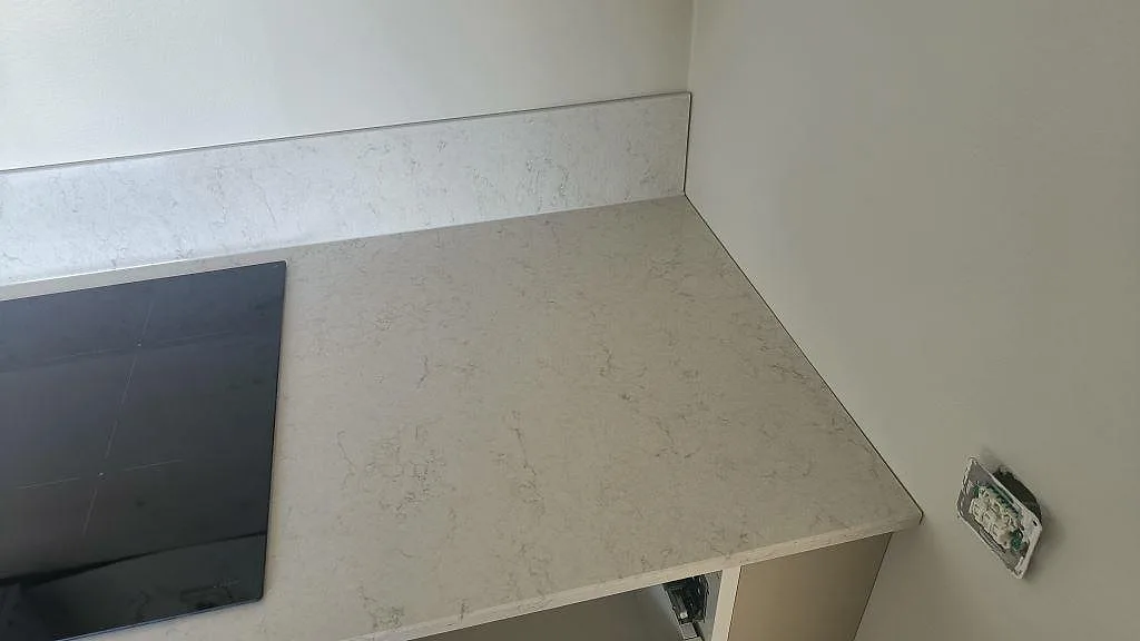 Køkkenbordplade i Silestone Snowy Ibiza, Gislaved – billede 6