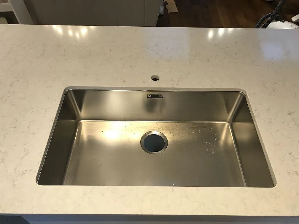 Køkkenbordplade i Silestone Snowy Ibiza, Göteborg – billede 2