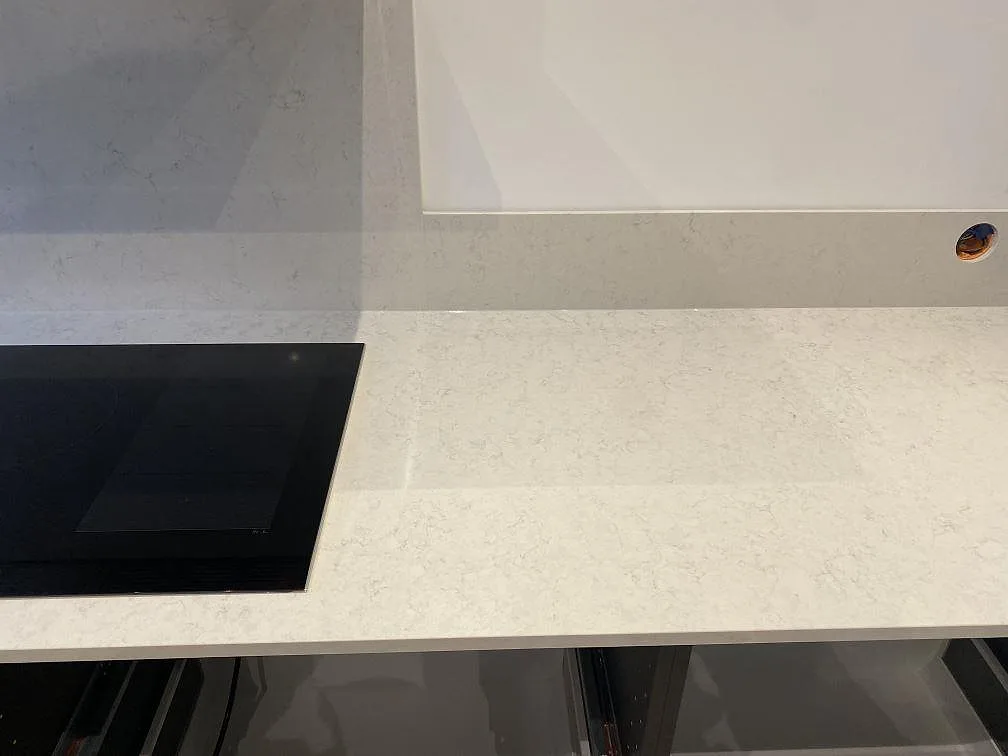 Køkkenbordplade i Silestone Snowy Ibiza, Göteborg – billede 4