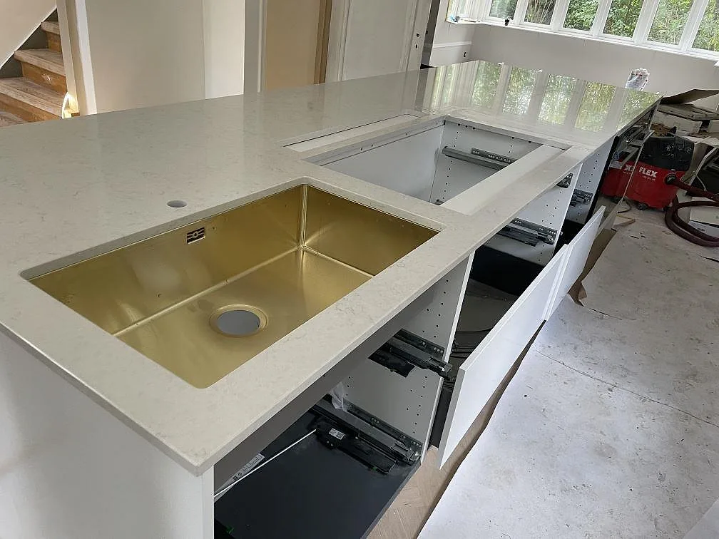 Køkkenbordplade i Silestone Snowy Ibiza, Göteborg