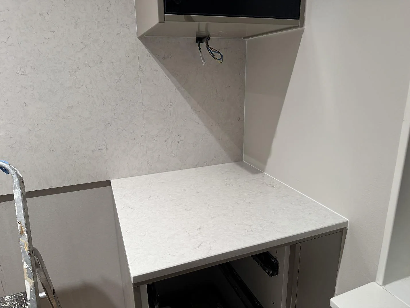 Køkkenbordplade i Silestone Snowy Ibiza, Göteborg – billede 2