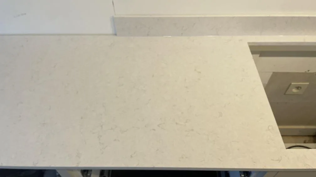 Køkkenbordplade i Silestone Snowy Ibiza, Gränna – billede 6