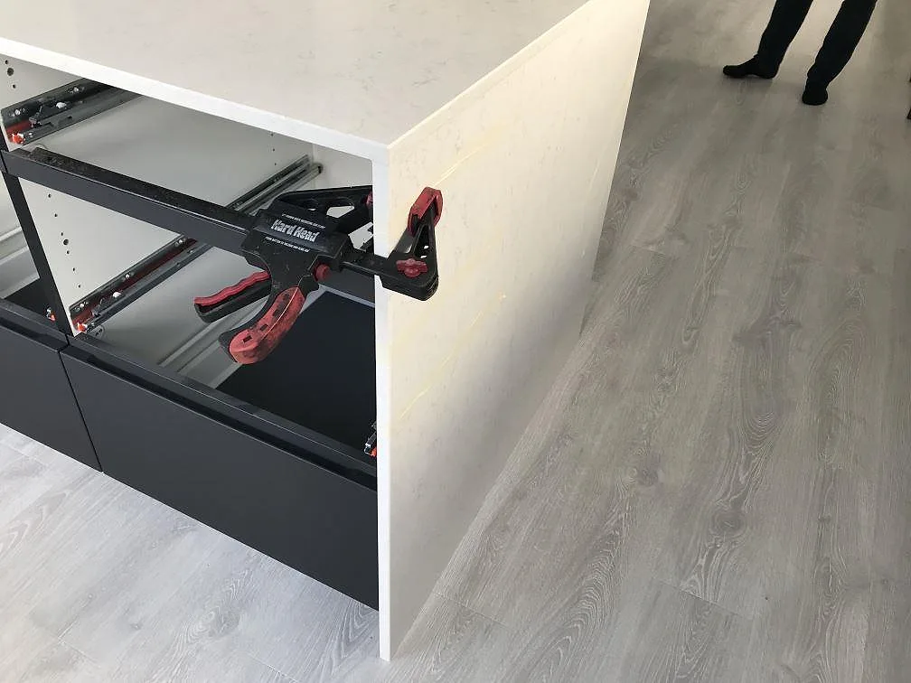 Køkkenbordplade i Silestone Snowy Ibiza, Häljarp – billede 8