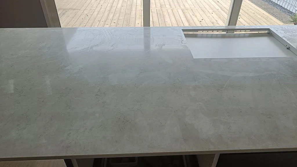 Køkkenbordplade i Silestone Snowy Ibiza, Häljarp – billede 4