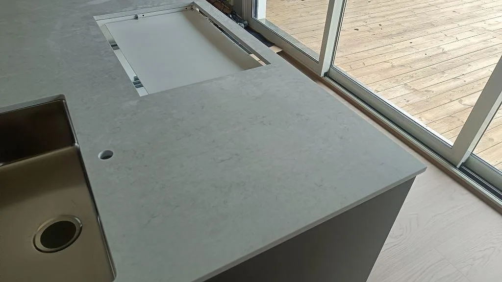Køkkenbordplade i Silestone Snowy Ibiza, Häljarp – billede 3
