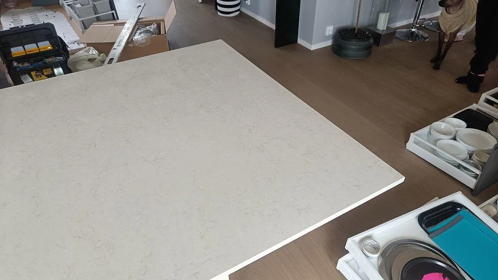 Køkkenbordplade i Silestone Snowy Ibiza, Häljarp – billede 8