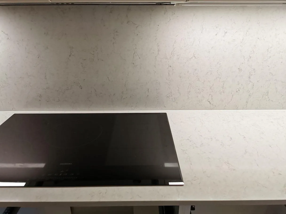 Køkkenbordplade i Silestone Snowy Ibiza, Halmstad – billede 3