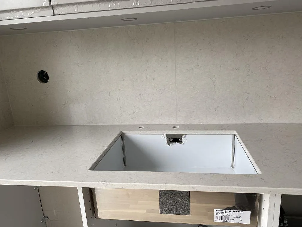 Køkkenbordplade i Silestone Snowy Ibiza, Halmstad – billede 5