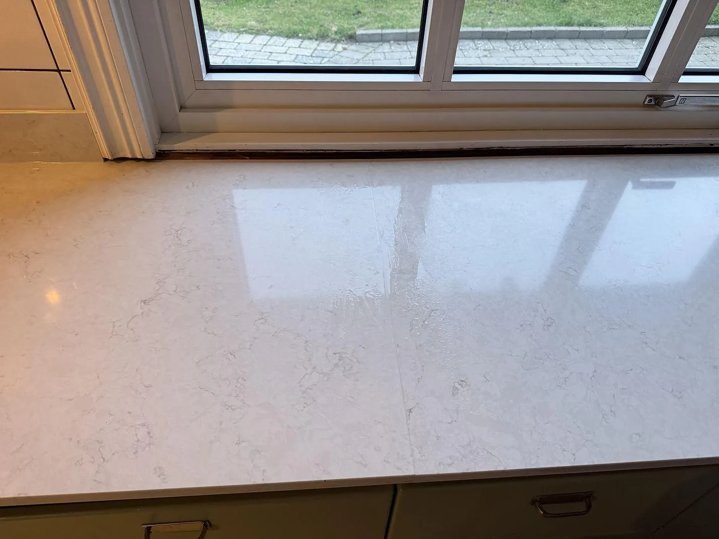 Køkkenbordplade i Silestone Snowy Ibiza, Halmstad – billede 8