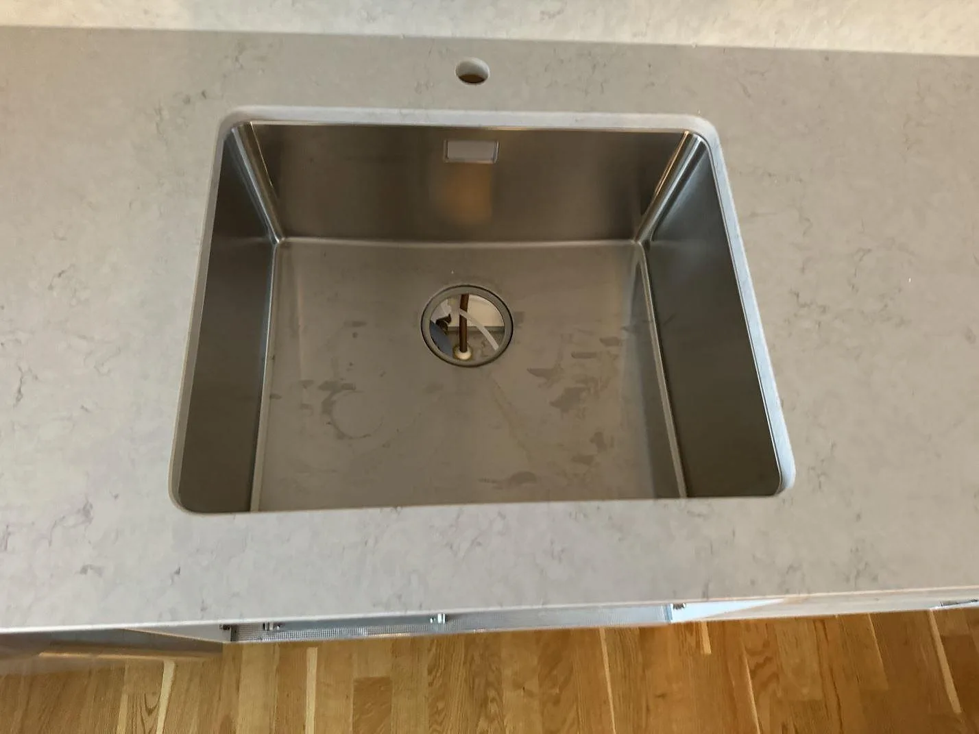 Køkkenbordplade i Silestone Snowy Ibiza, Helsingborg – billede 4