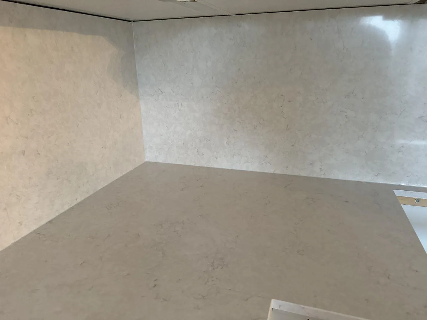 Køkkenbordplade i Silestone Snowy Ibiza, Helsingborg – billede 3