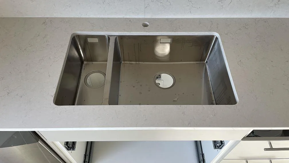 Køkkenbordplade i Silestone Snowy Ibiza, Helsingborg – billede 2