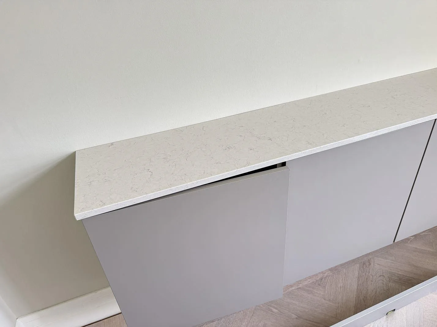 Køkkenbordplade i Silestone Snowy Ibiza, Helsingborg – billede 2