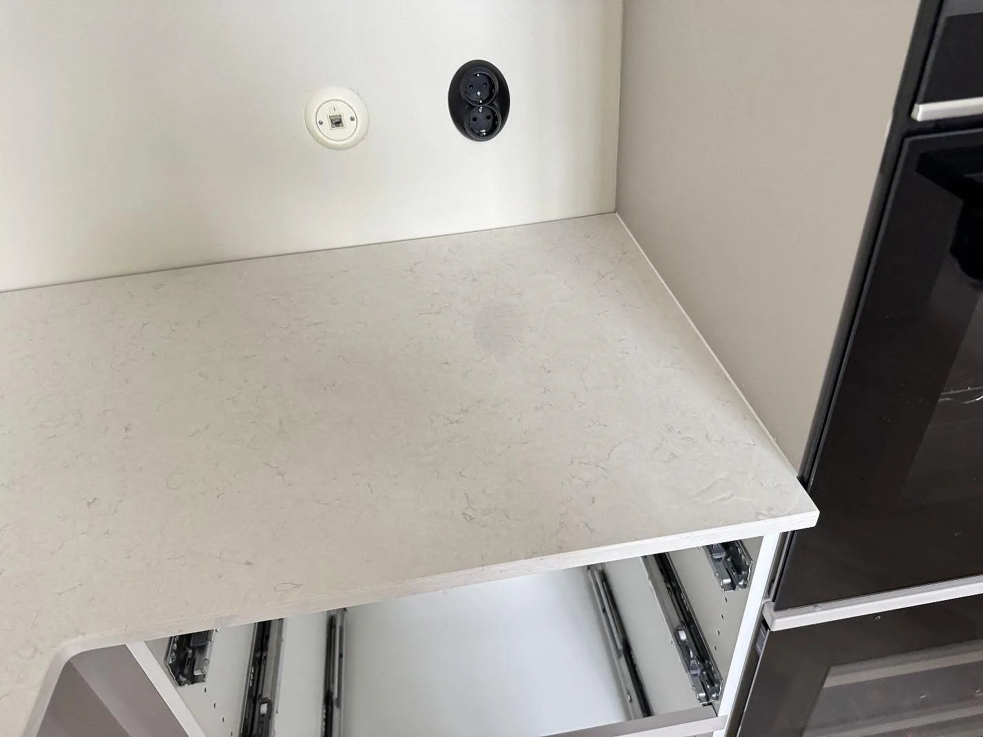 Køkkenbordplade i Silestone Snowy Ibiza, Helsingborg – billede 6
