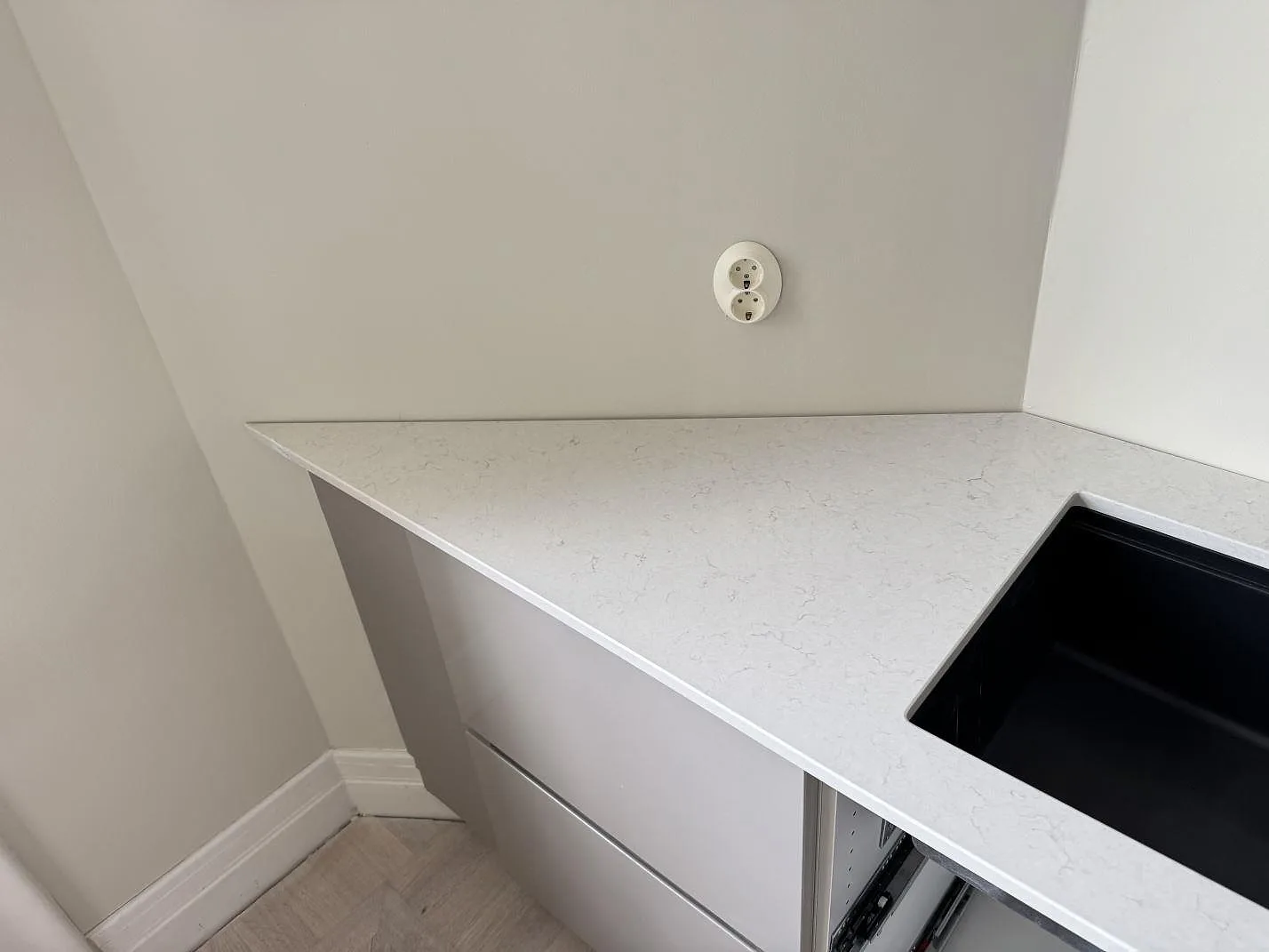 Køkkenbordplade i Silestone Snowy Ibiza, Helsingborg – billede 5