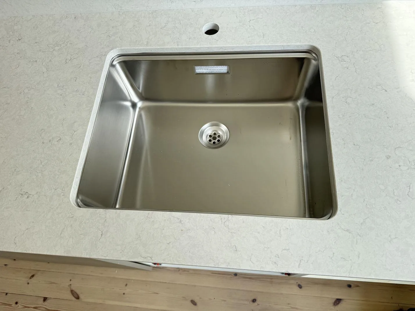 Køkkenbordplade i Silestone Snowy Ibiza, Helsingborg – billede 6