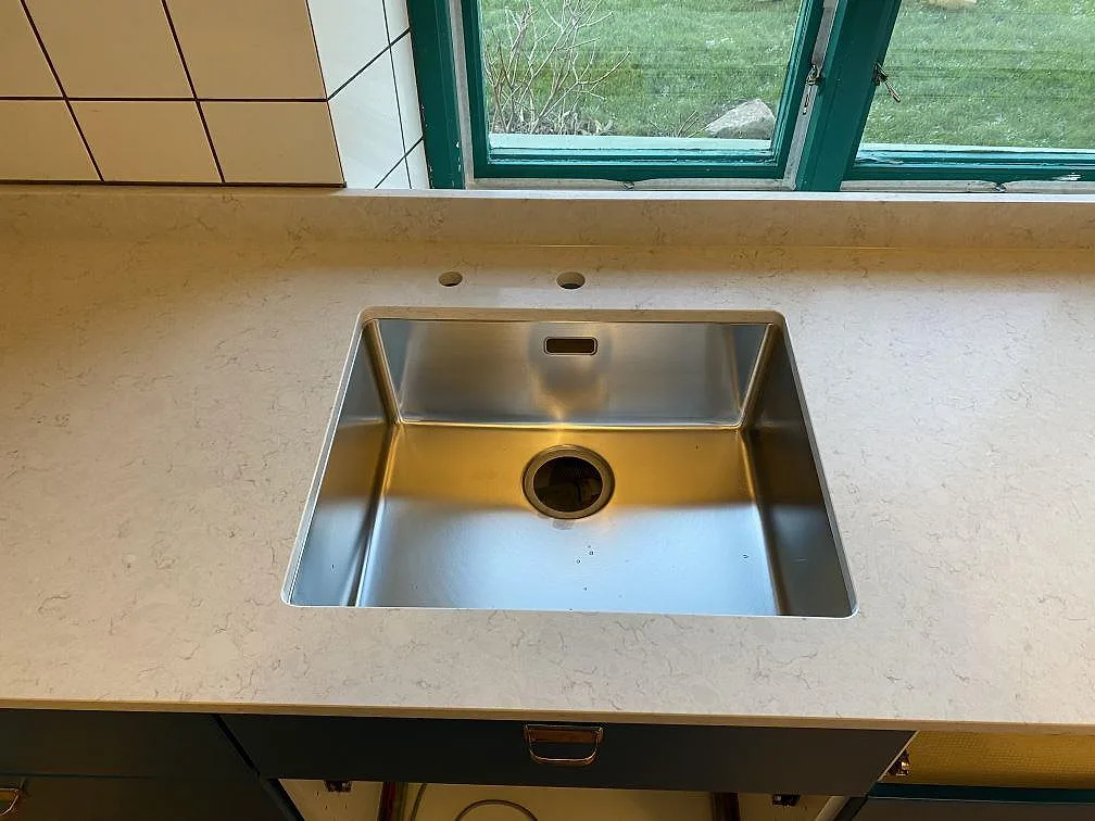 Køkkenbordplade i Silestone Snowy Ibiza, Höganäs – billede 2