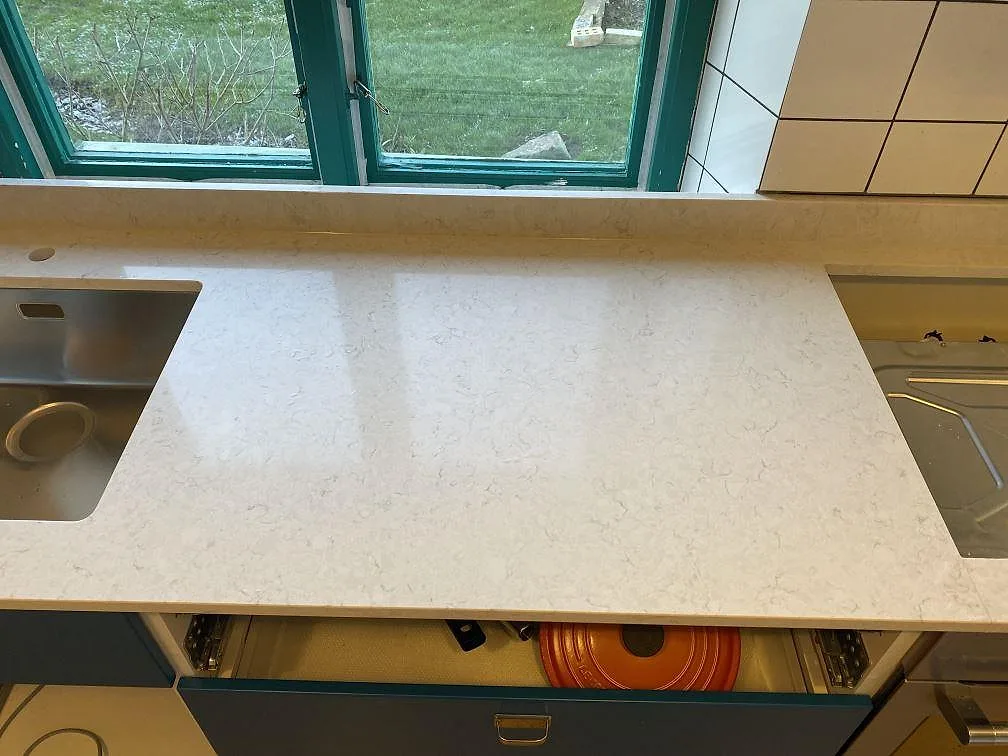 Køkkenbordplade i Silestone Snowy Ibiza, Höganäs – billede 4