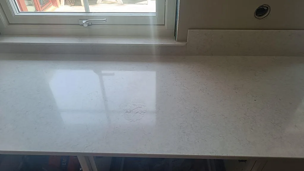 Køkkenbordplade i Silestone Snowy Ibiza, Höllviken – billede 7