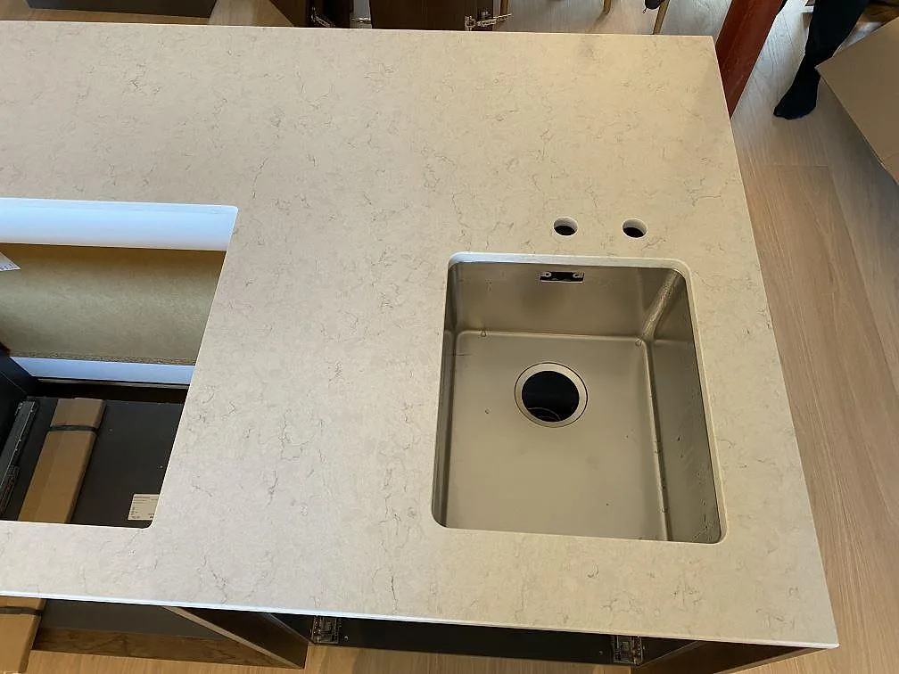 Køkkenbordplade i Silestone Snowy Ibiza, Höllviken – billede 3