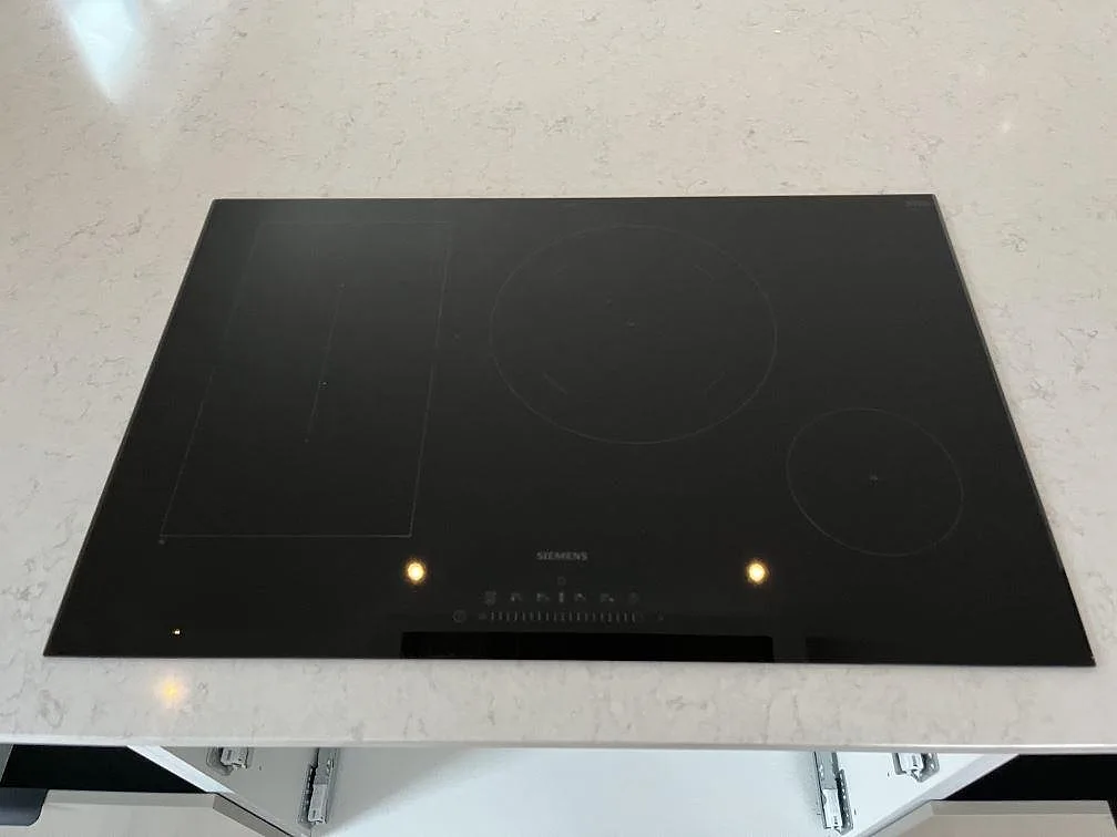 Køkkenbordplade i Silestone Snowy Ibiza, Hönö – billede 3