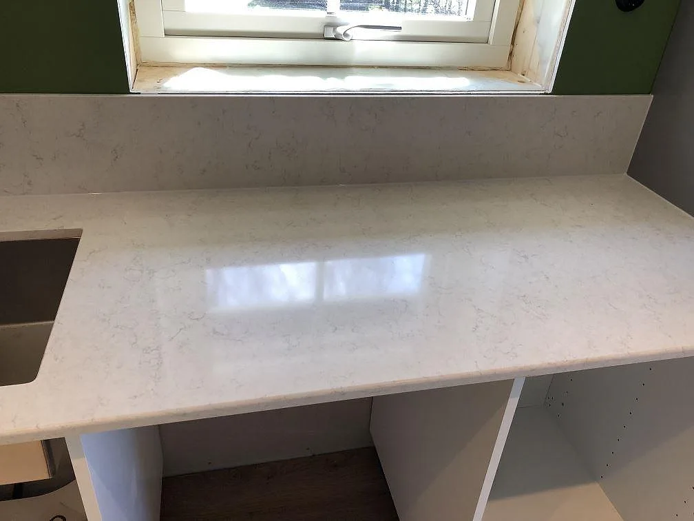 Køkkenbordplade i Silestone Snowy Ibiza, Hörby – billede 7