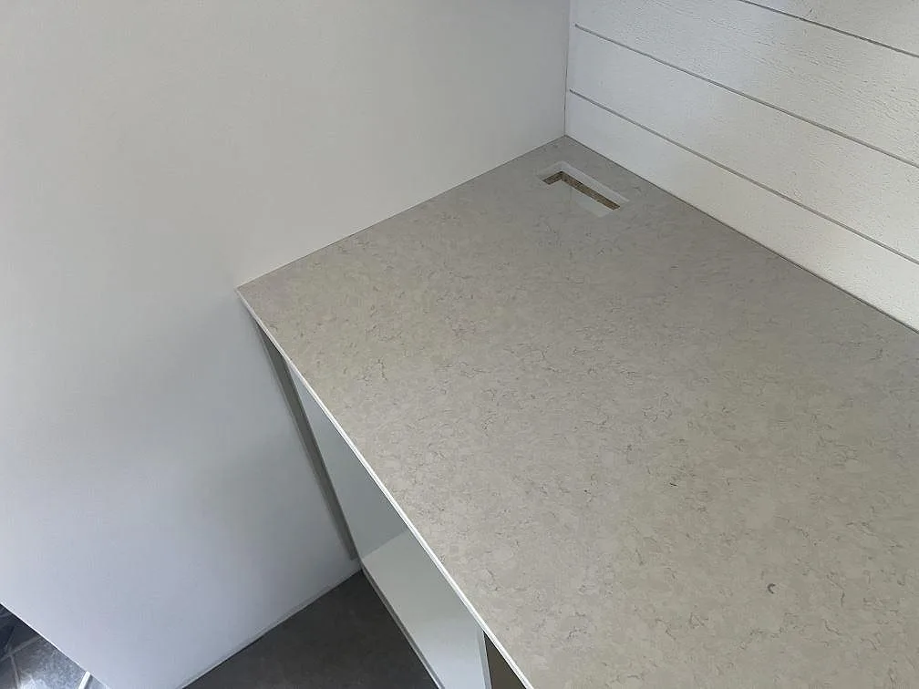Køkkenbordplade i Silestone Snowy Ibiza, Hovmantorp – billede 6