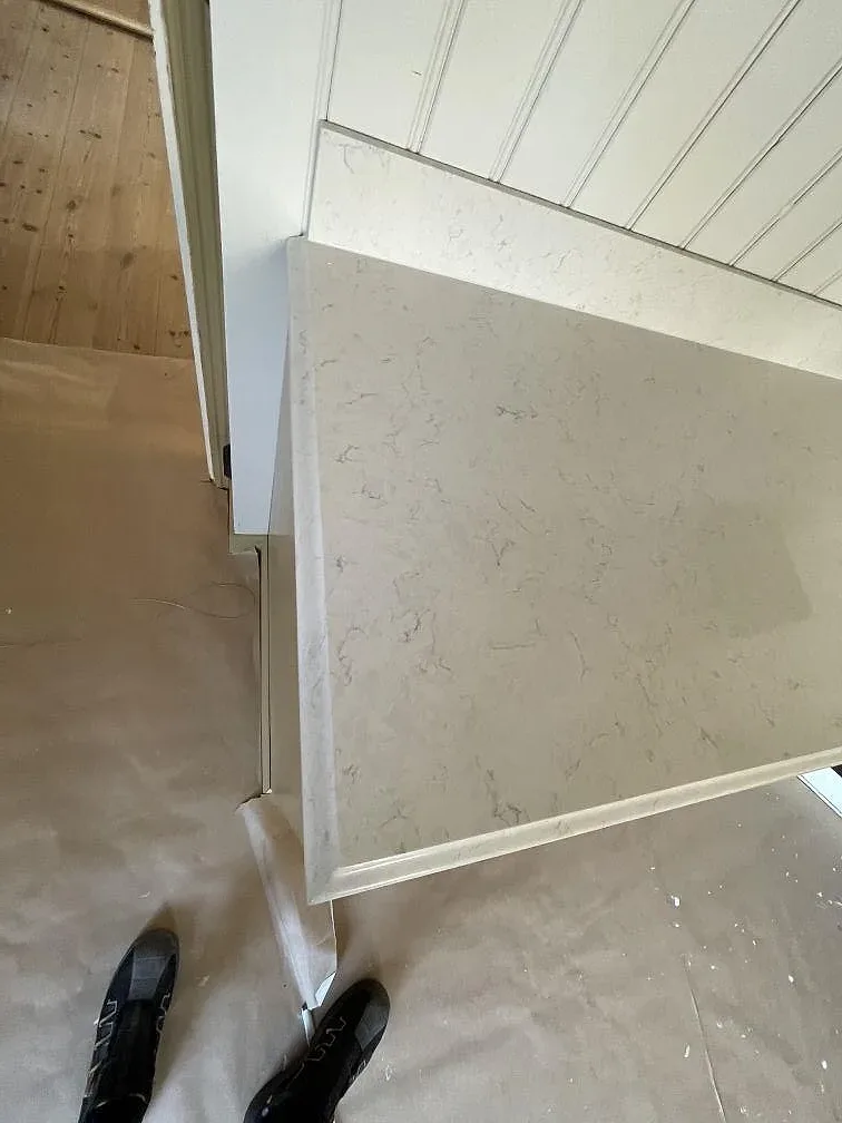 Køkkenbordplade i Silestone Snowy Ibiza, Hudiksvall – billede 3