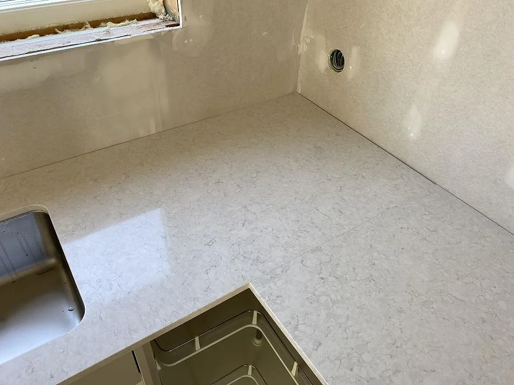 Køkkenbordplade i Silestone Snowy Ibiza, Hunnebostrand – billede 6