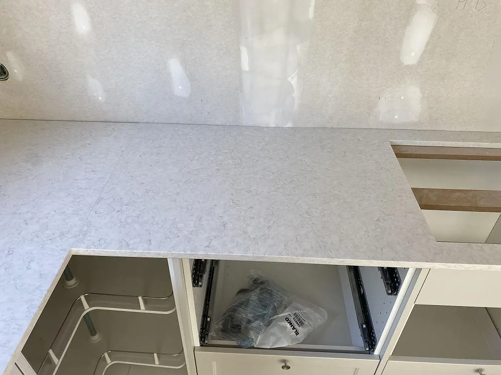 Køkkenbordplade i Silestone Snowy Ibiza, Hunnebostrand – billede 7