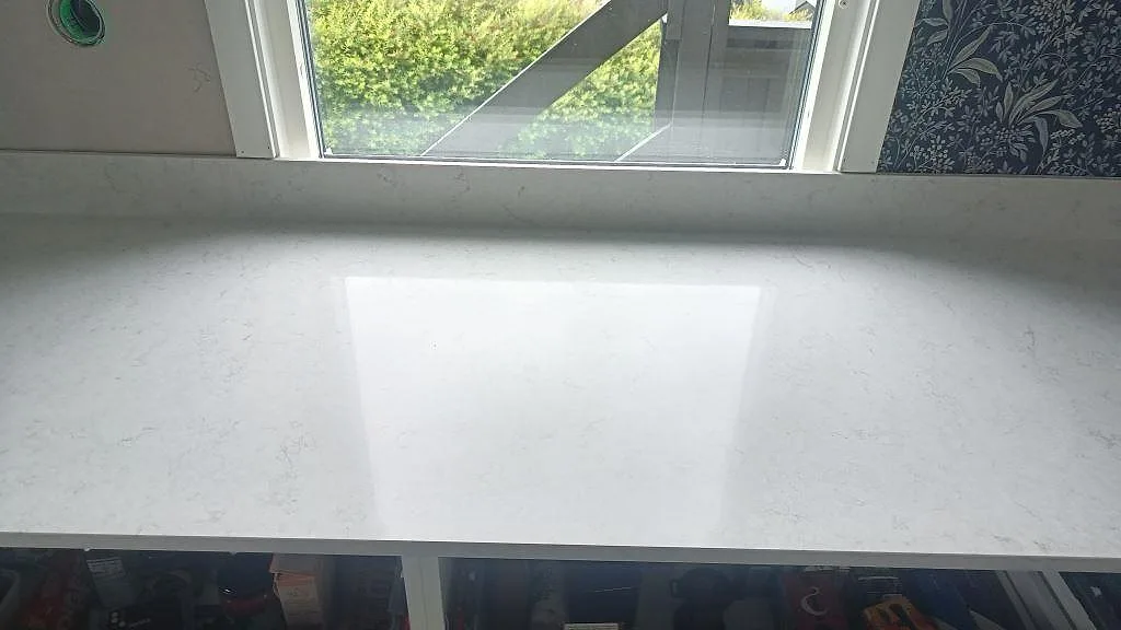 Køkkenbordplade i Silestone Snowy Ibiza, Huskvarna – billede 3