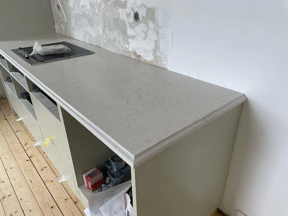 Køkkenbordplade i Silestone Snowy Ibiza, Kågeröd – billede 3