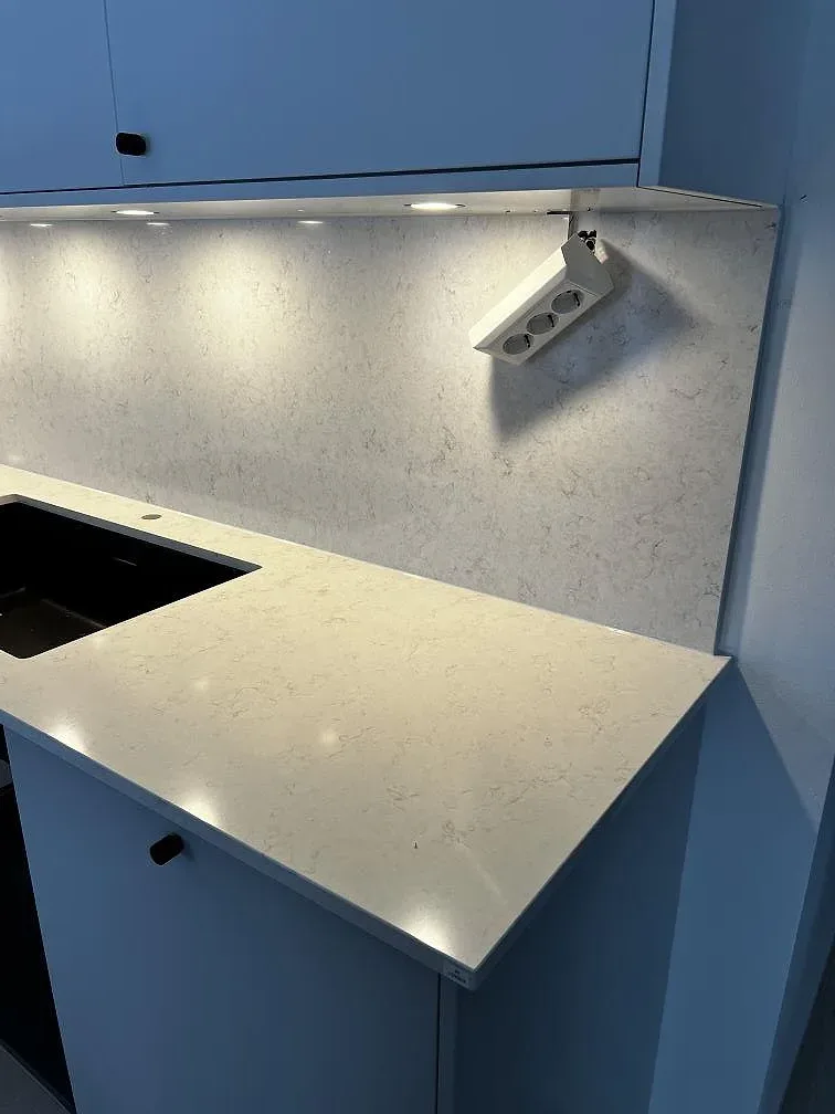 Køkkenbordplade i Silestone Snowy Ibiza, Kalmar – billede 2