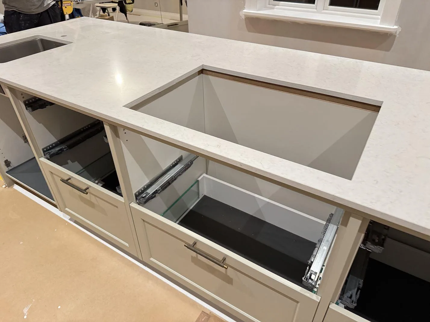 Køkkenbordplade i Silestone Snowy Ibiza, Karlshamn – billede 5
