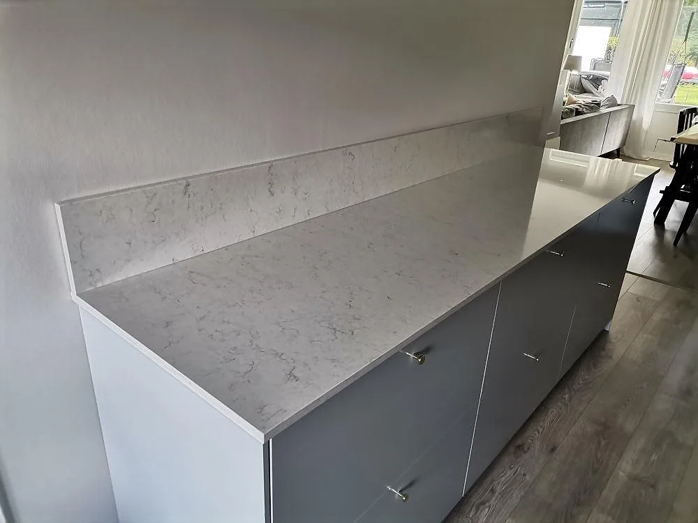 Køkkenbordplade i Silestone Snowy Ibiza, Katrineholm