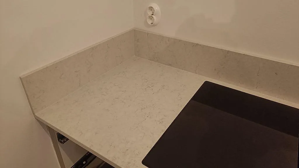 Køkkenbordplade i Silestone Snowy Ibiza, Kivik – billede 5