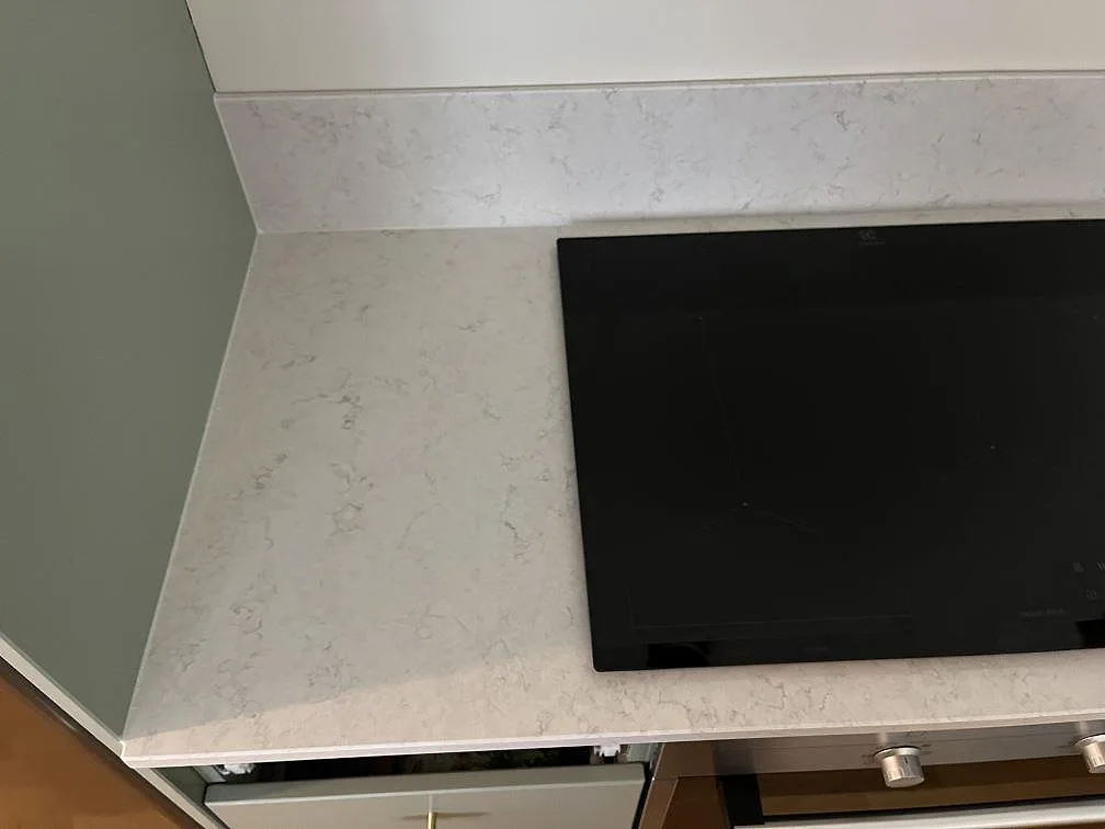 Køkkenbordplade i Silestone Snowy Ibiza, Klagshamn – billede 3