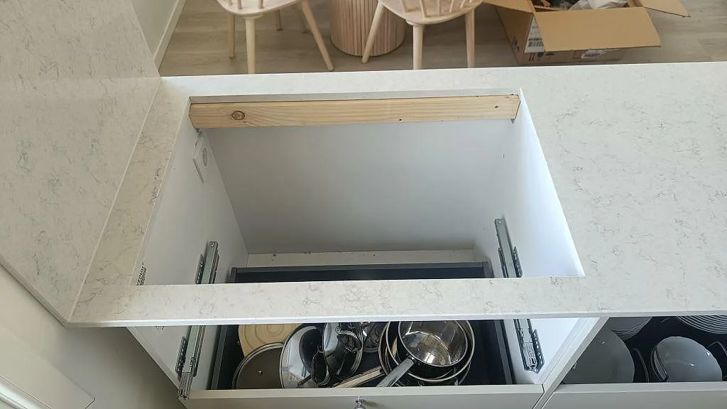 Køkkenbordplade i Silestone Snowy Ibiza, Klippan – billede 5