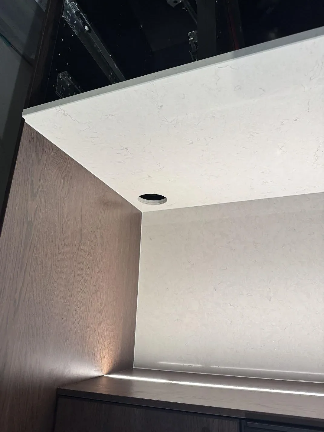Køkkenbordplade i Silestone Snowy Ibiza, Klippan – billede 7