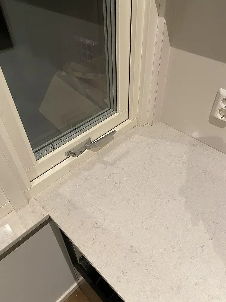 Køkkenbordplade i Silestone Snowy Ibiza, Kullavik – billede 3