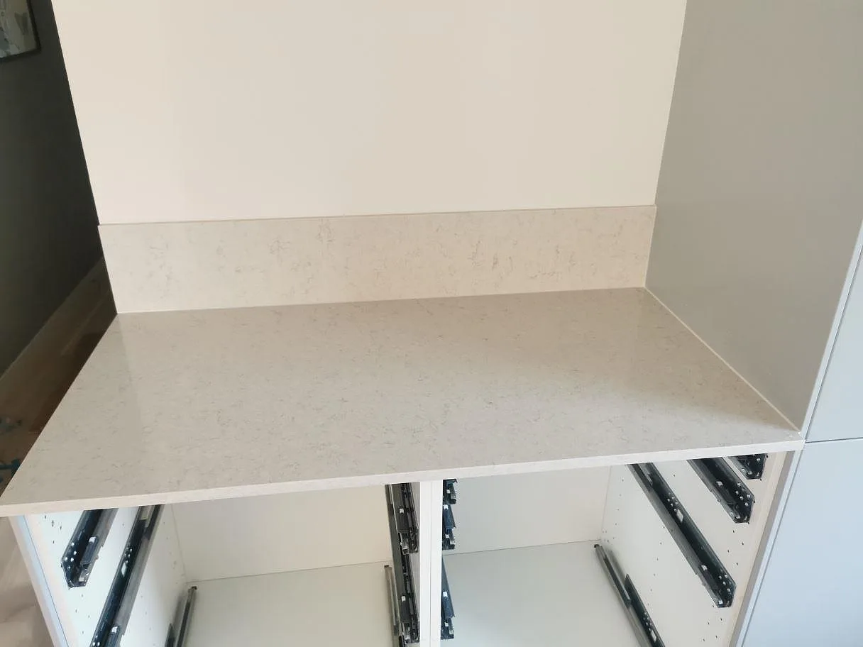 Køkkenbordplade i Silestone Snowy Ibiza, Kungsbacka – billede 4