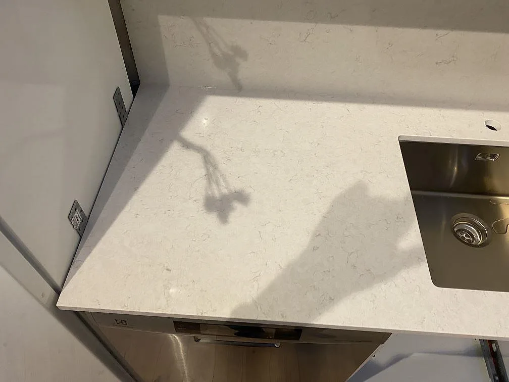 Køkkenbordplade i Silestone Snowy Ibiza, Kungsbacka – billede 4