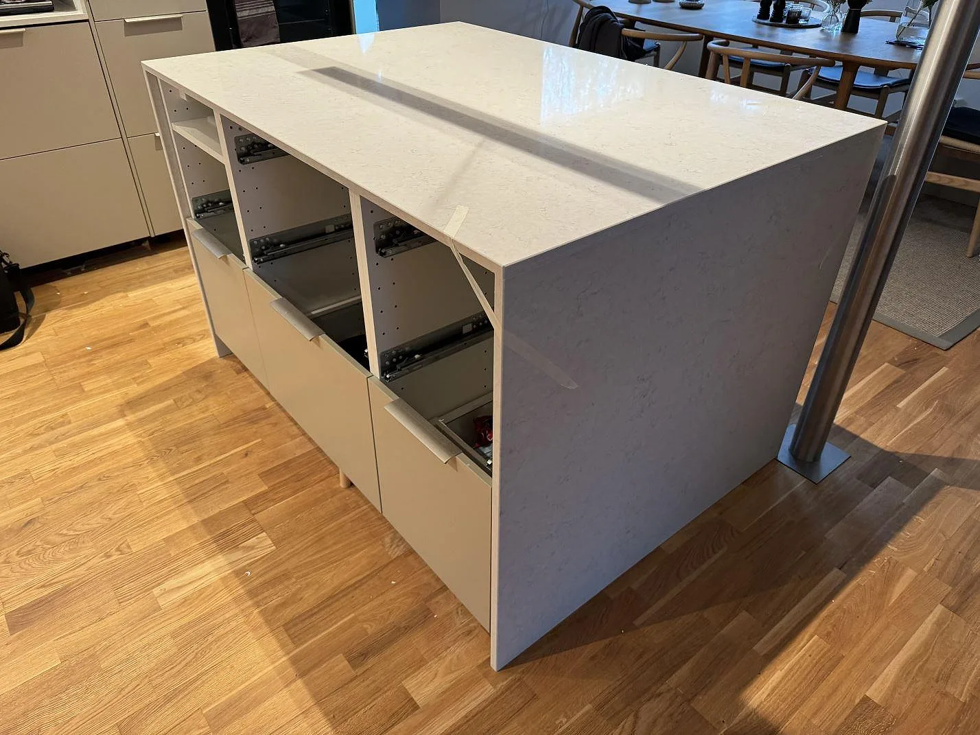 Køkkenbordplade i Silestone Snowy Ibiza, Landskrona – billede 2