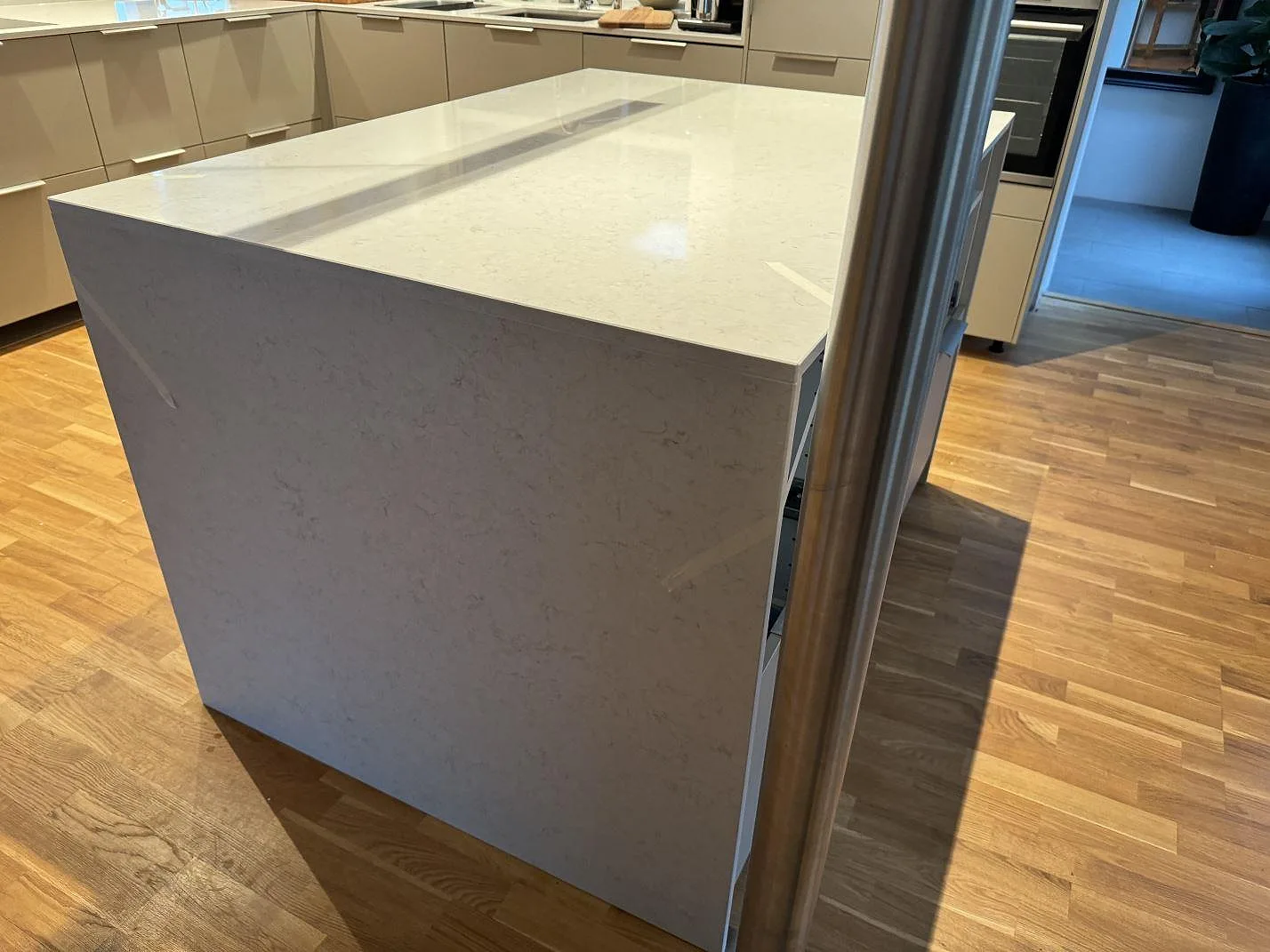 Køkkenbordplade i Silestone Snowy Ibiza, Landskrona – billede 4