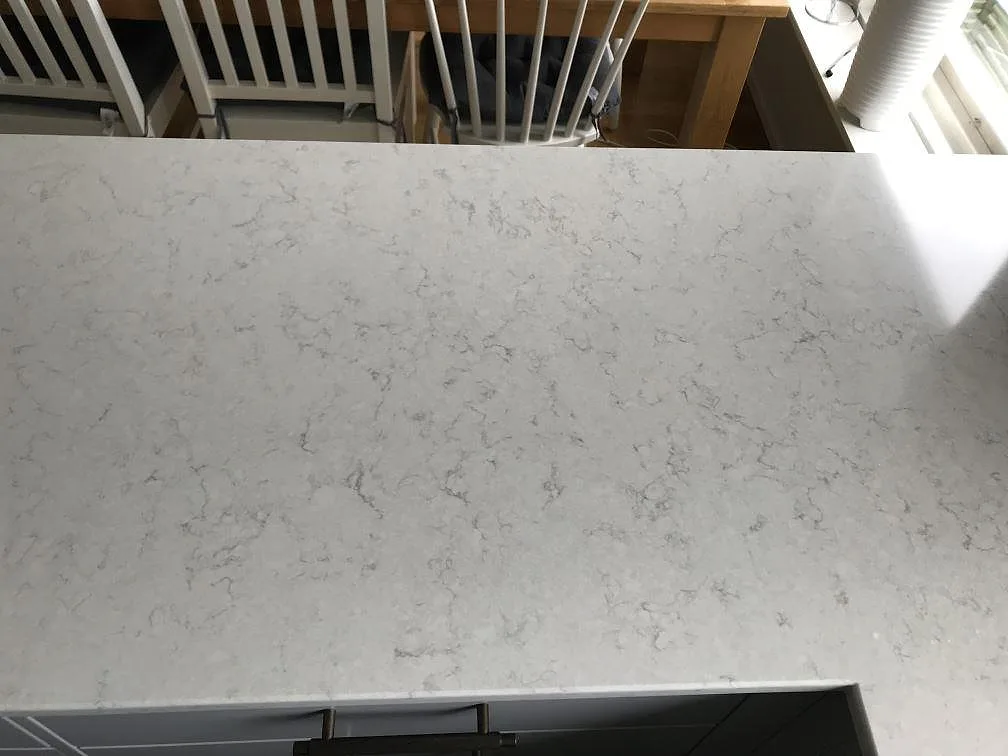 Køkkenbordplade i Silestone Snowy Ibiza, Lerum – billede 3